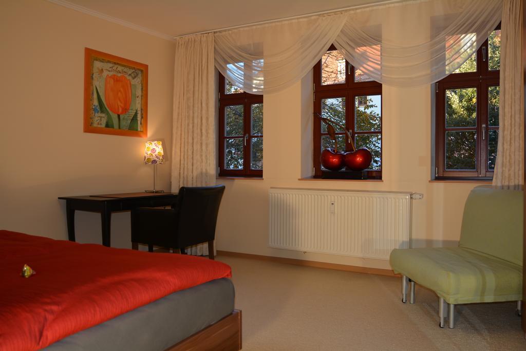Ferienwohnung Domschatz Naumburg  Ruang foto
