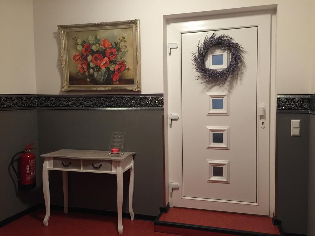 Ferienwohnung Domschatz Naumburg  Bagian luar foto